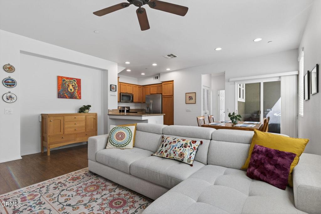 3134 Lisbon Lane Oxnard, CA 93036 - Photo 4 of 34