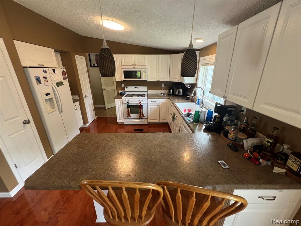 5550 Howe Road Grand Blanc, MI 48439 - Photo 6 of 41