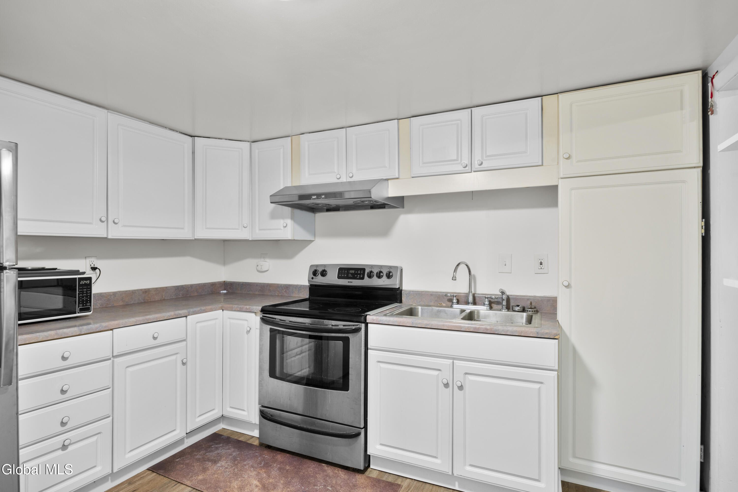 25 Chestnut Street Cohoes, NY 12047 - Photo 8 of 28 8