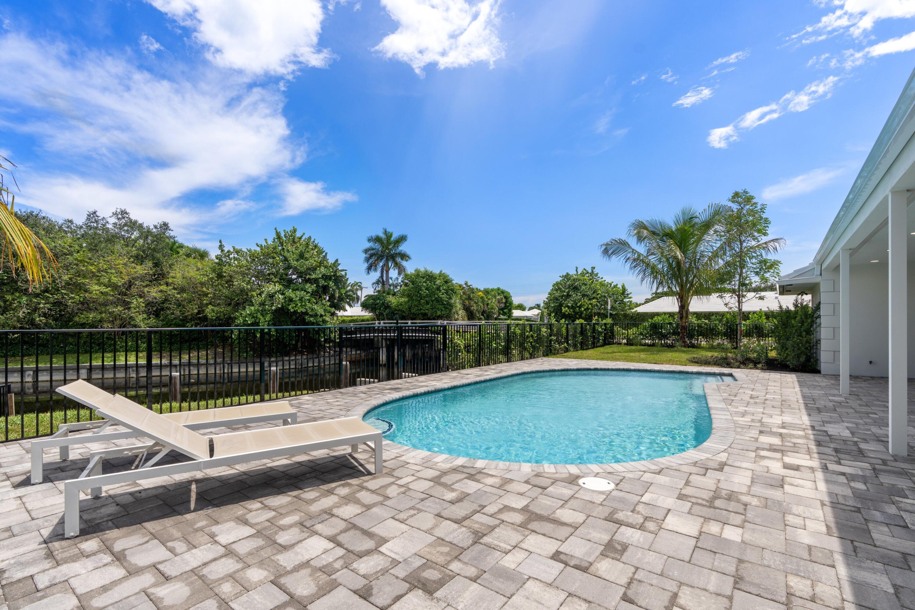 1090 Mulberry Way Boca Raton, FL 33486 - Photo 28 of 52 Pool