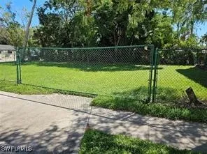 $395,000 | 2002 Bayside Parkway, Fort Myers, FL 33901