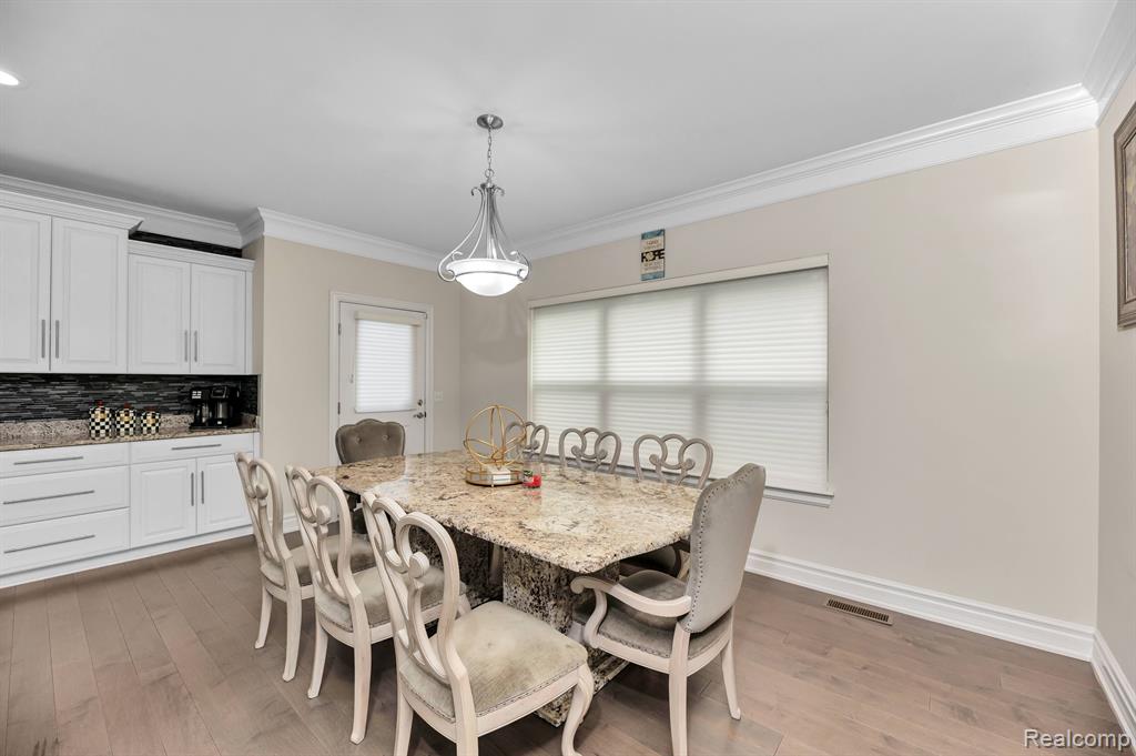 3745 Milano Ct. Rochester, MI 48307 - Photo 13 of 52