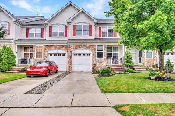 $530,000 | 5 Carter Lane, Marlton, NJ 08053