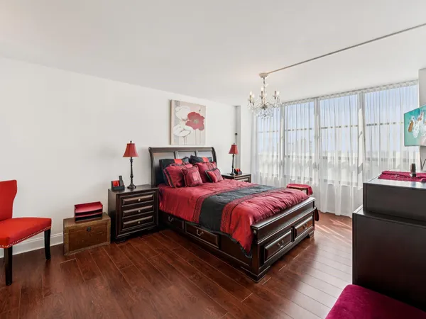 $2,150 | 600 Three Islands Boulevard, Unit 1106, Hallandale Beach, FL 33009