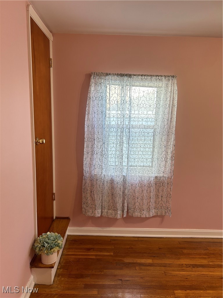1094 Plainfield Road Cleveland, OH 44121 - Photo 20 of 41