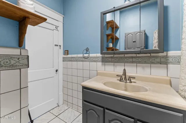 $240,000 | 1023 Arlington Avenue, Bristol, VA 24201