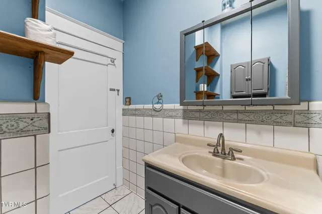 $240,000 | 1023 Arlington Avenue, Bristol, VA 24201