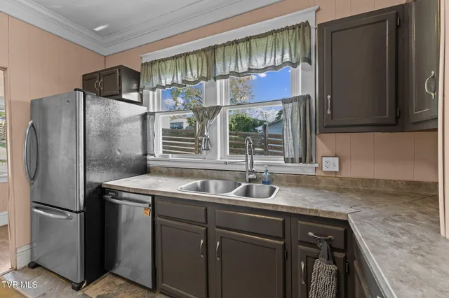 $240,000 | 1023 Arlington Avenue, Bristol, VA 24201