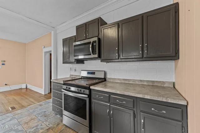 $240,000 | 1023 Arlington Avenue, Bristol, VA 24201