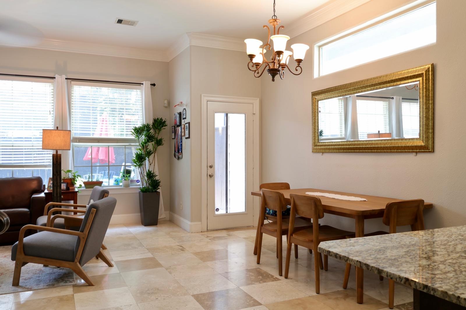 5017 Larkin Street, Unit B Houston, TX 77007 - Photo 4 of 20