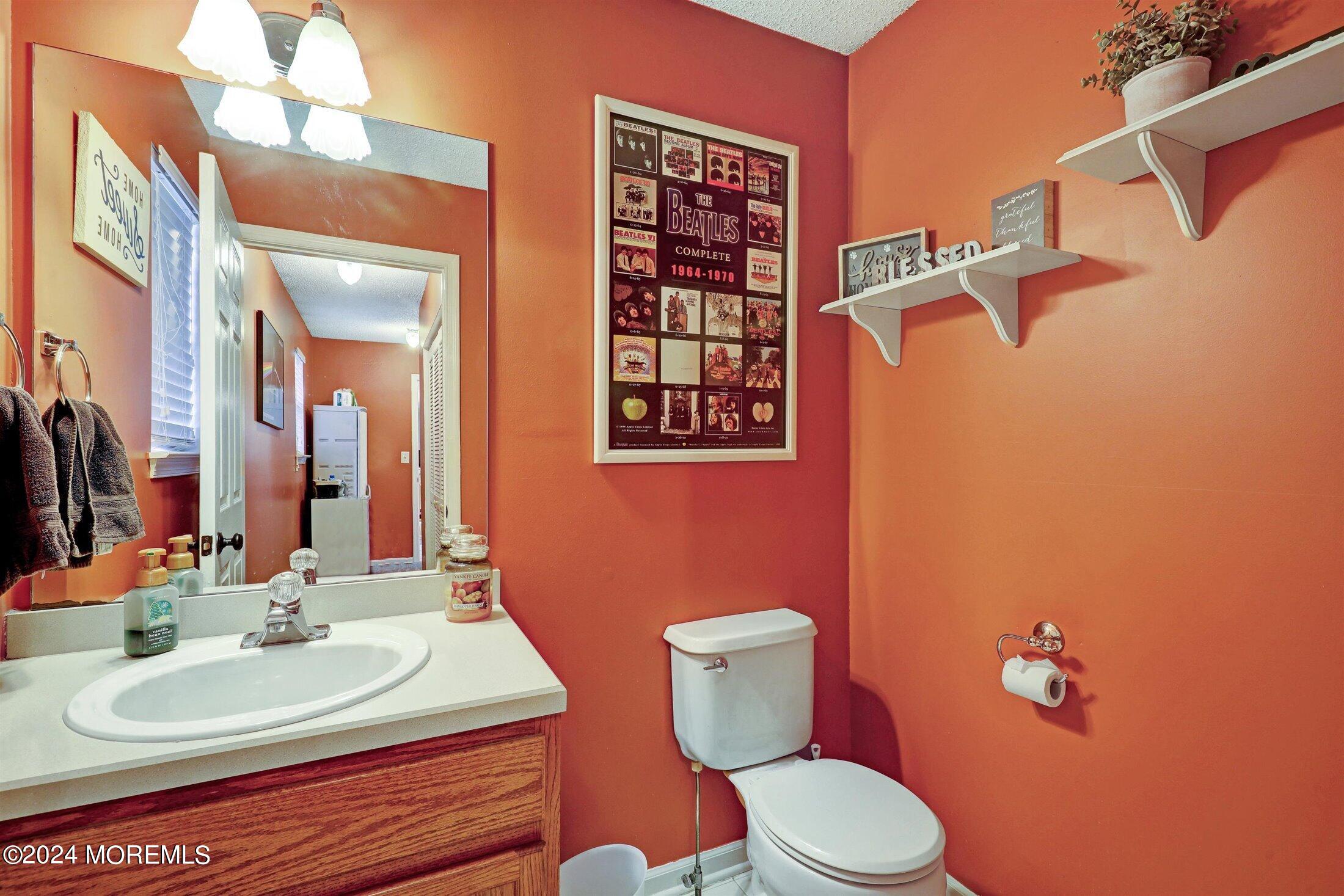 16 Capitol Reef Road Howell, NJ 07731 - Photo 14 of 32 Bathroom