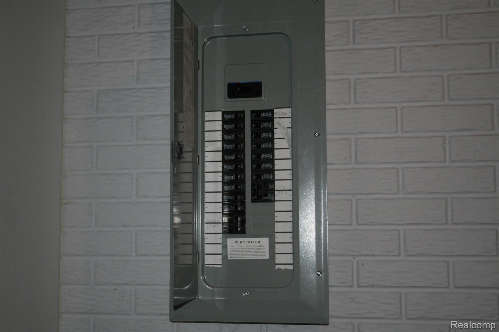 9398 Maple Ridge Drive Newport, MI 48166 - Photo 33 of 35 Fuse Panel.JPG