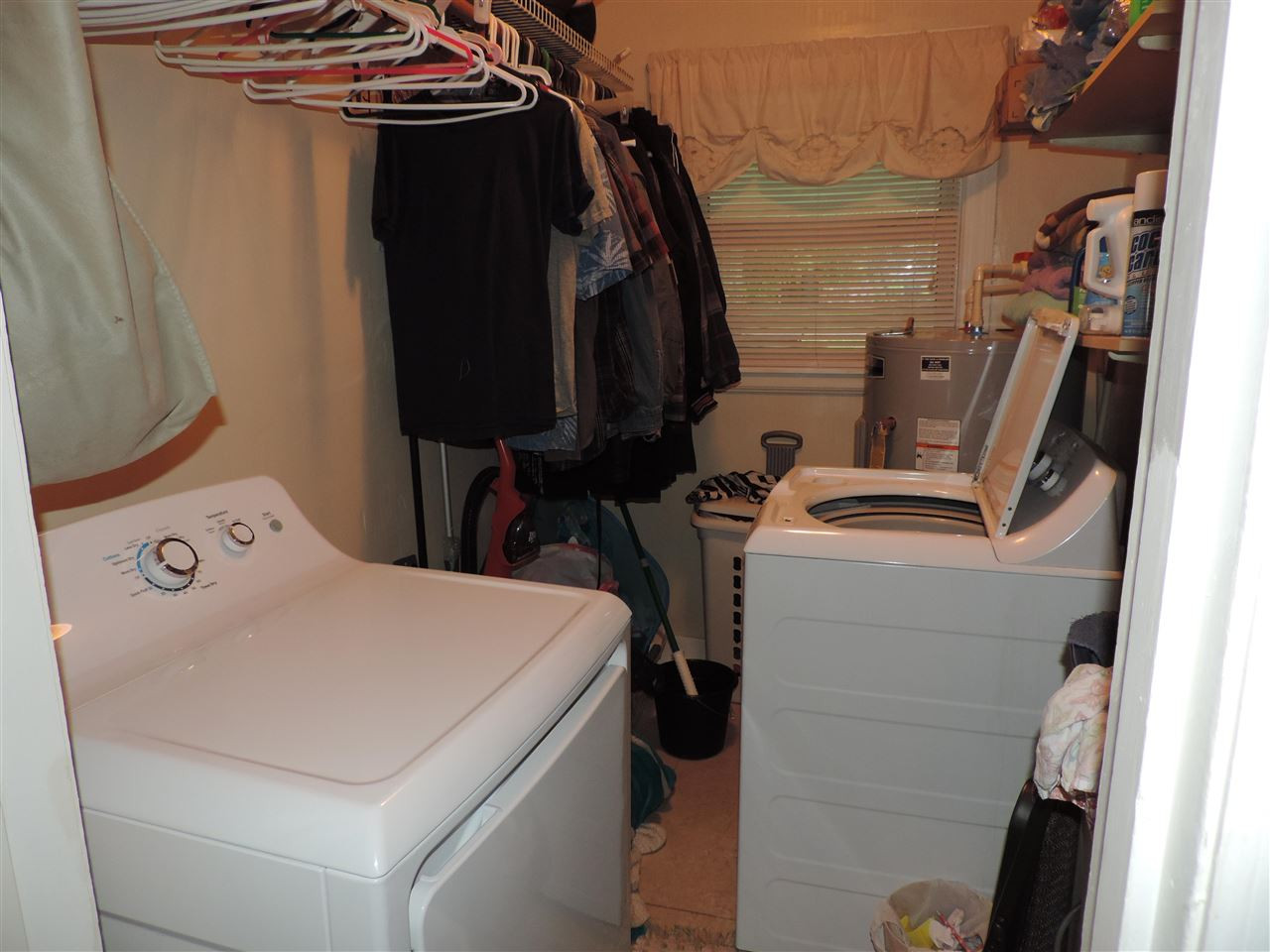 150 Tatum Street Ridgely, TN 38080 - Photo 9 of 17 a utility room with dryer and washer