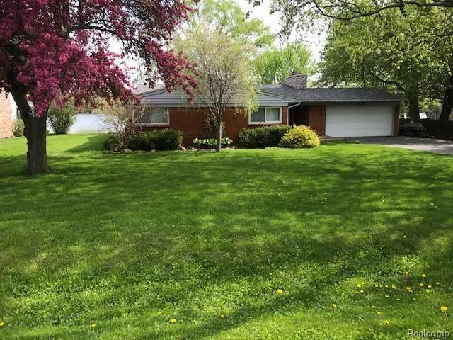 3211 Ripple Way White Lake, MI 48383 - Photo 1 of 14 Front view and yard .jpg