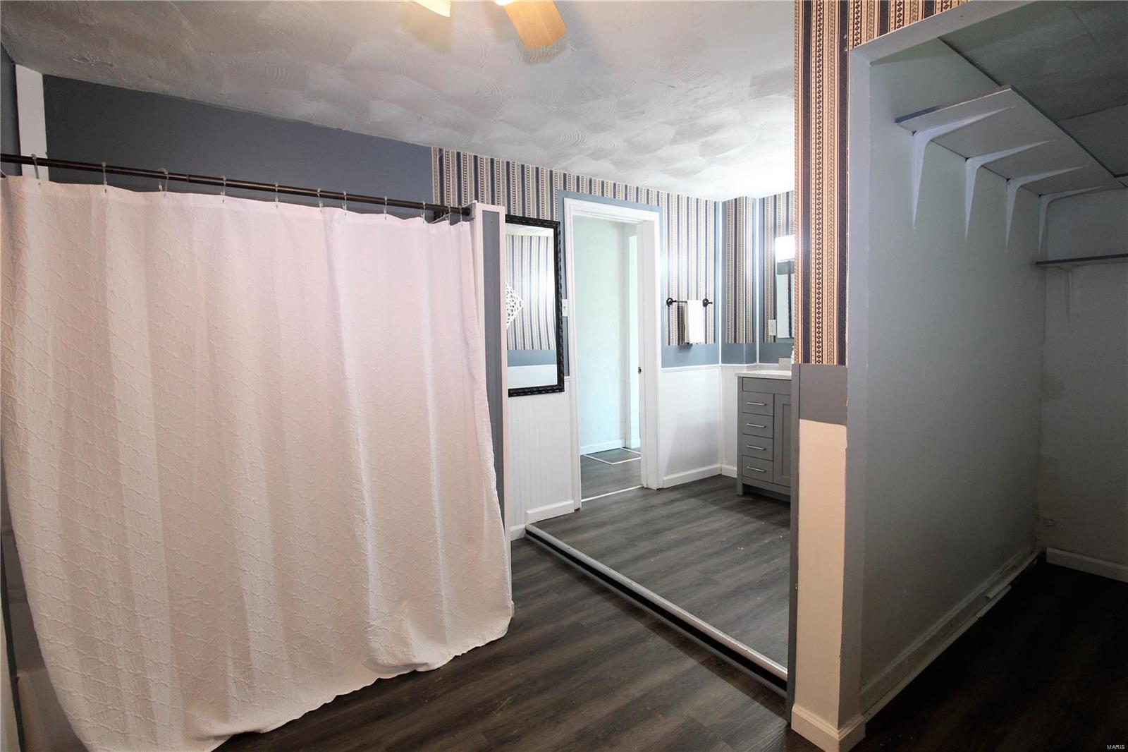 413 North Center Street Collinsville, IL 62234 - Photo 23 of 31