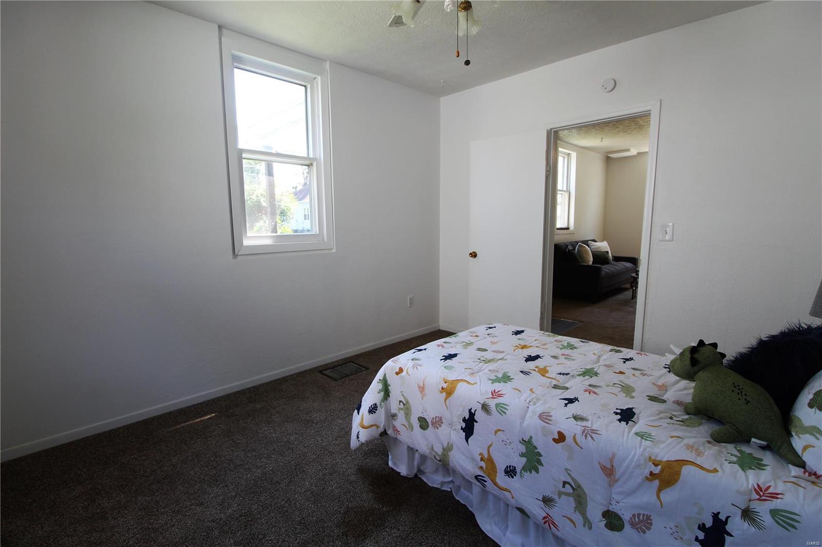 413 North Center Street Collinsville, IL 62234 - Photo 8 of 31