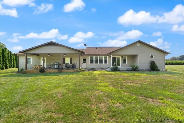 $459,000 | 4 Orchard Road, Loogootee, IN 47553