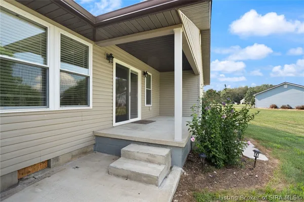 $459,000 | 4 Orchard Road, Loogootee, IN 47553