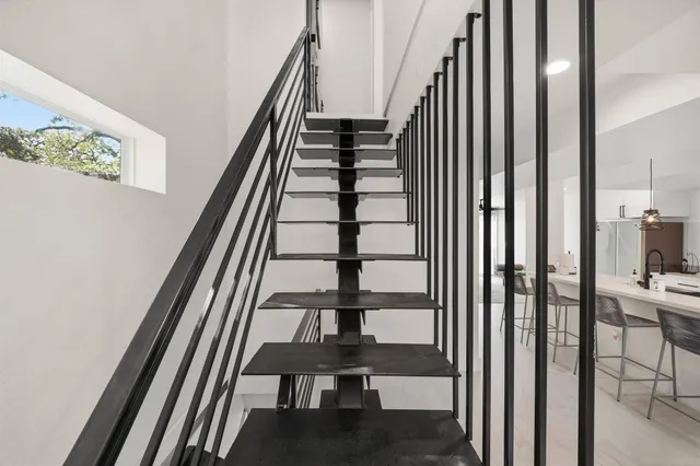 $3,000 | 1704 Tabor Street, Houston, TX 77009