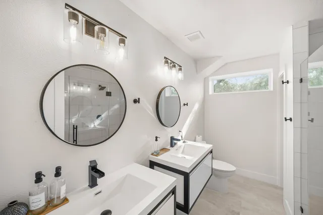 $3,000 | 1704 Tabor Street, Houston, TX 77009