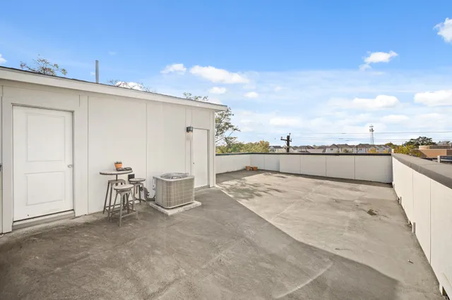 $3,000 | 1704 Tabor Street, Houston, TX 77009