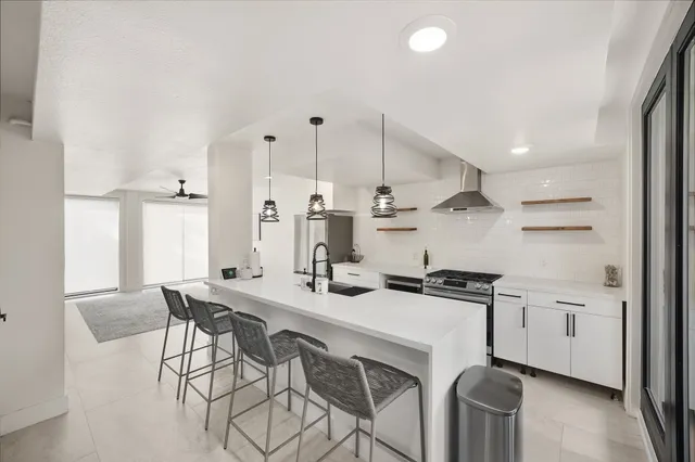 $3,000 | 1704 Tabor Street, Houston, TX 77009