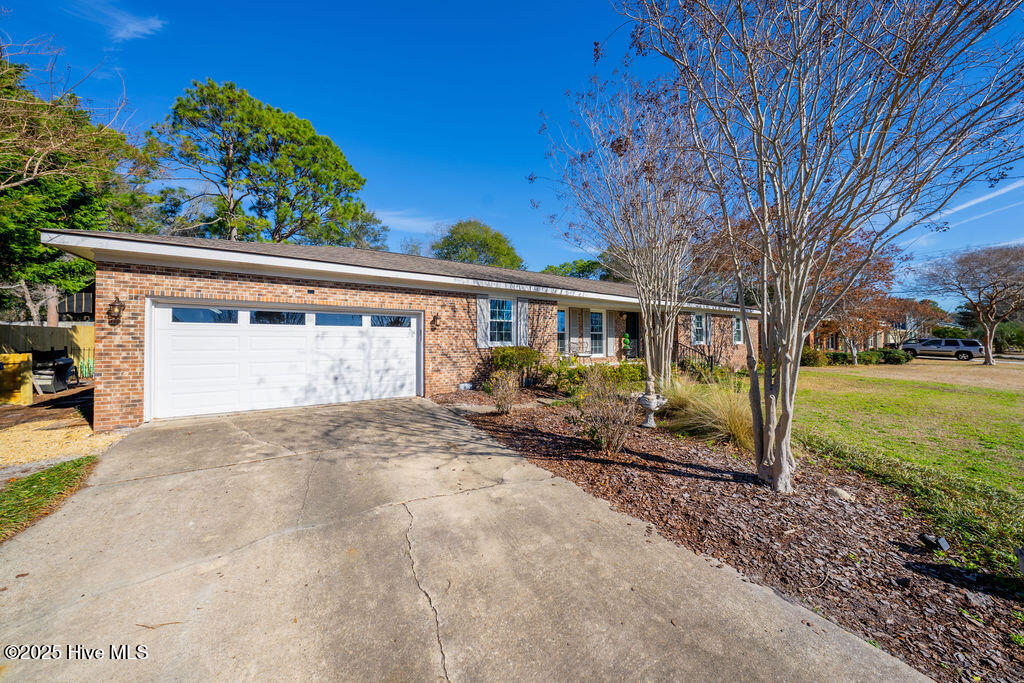 409 Windemere Road Wilmington, NC 28405 - Photo 51 of 54 Garage/Driveway