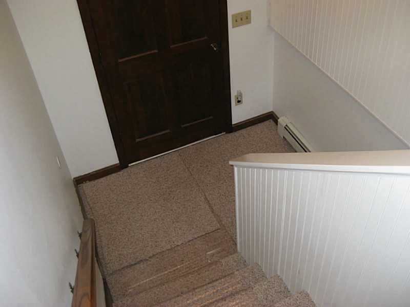 85 Blackrock Road Coventry, RI 02816 - Photo 8 of 18 Entry.