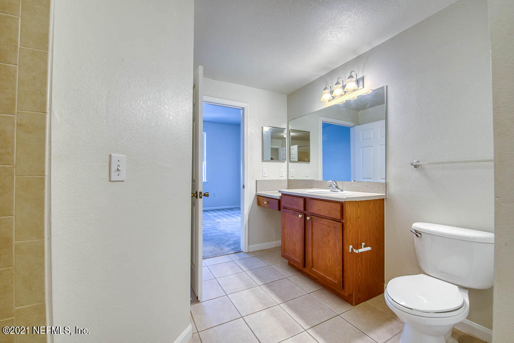 8550 Touchton Road, Unit 721 Jacksonville, FL 32216 - Photo 11 of 24 Hall Bath - View 2