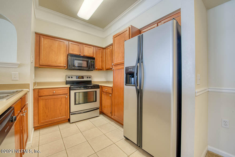 8550 Touchton Road, Unit 721 Jacksonville, FL 32216 - Photo 3 of 24 Kitchen