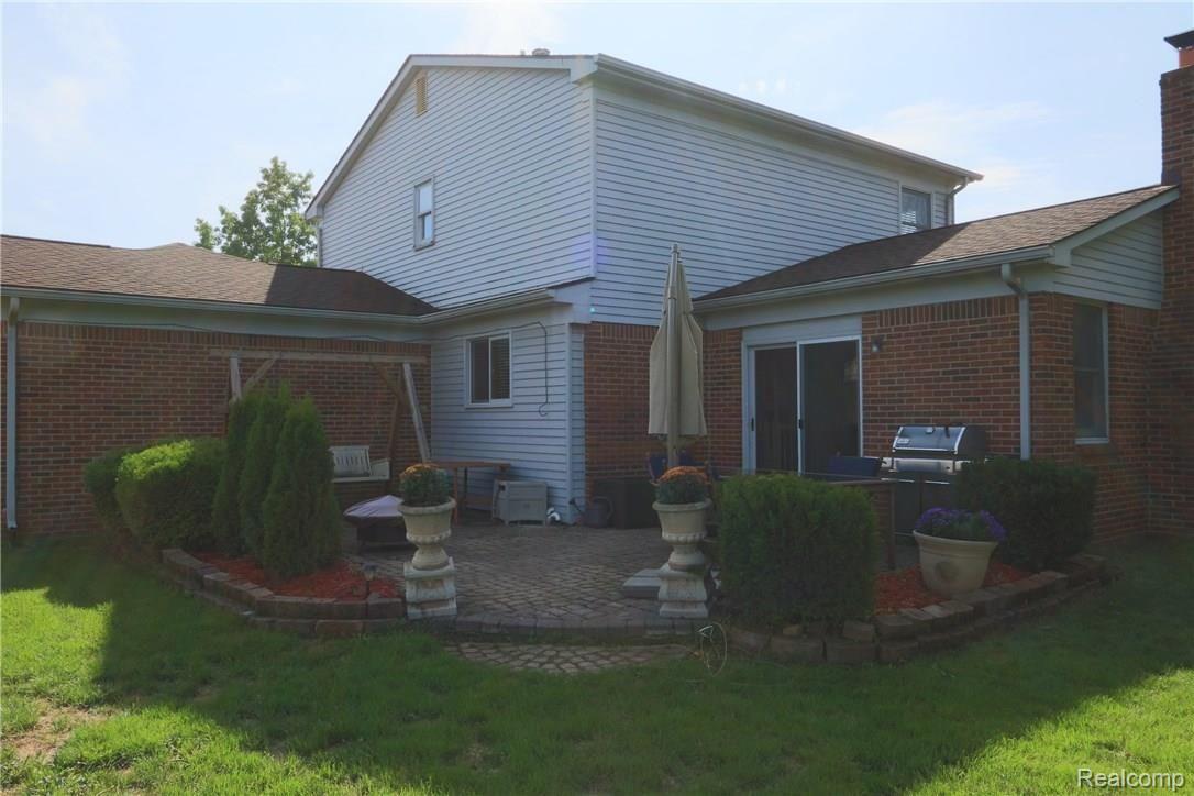 6713 Carlton Road Canton, MI 48187 - Photo 5 of 33 5 patio.JPG