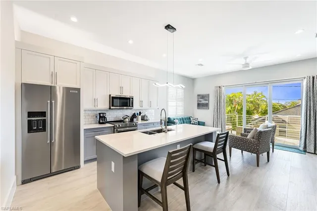 $25,000 | 596 111th Avenue North, Naples, FL 34108