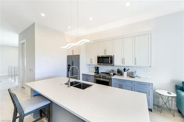 $25,000 | 596 111th Avenue North, Naples, FL 34108