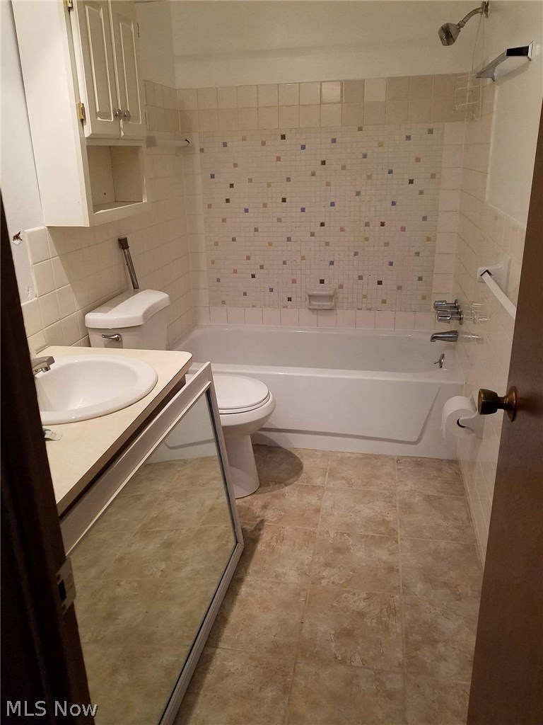 6640 Pearl Road, Unit 110 Cleveland, OH 44130 - Photo 9 of 11 Gallery Image 9