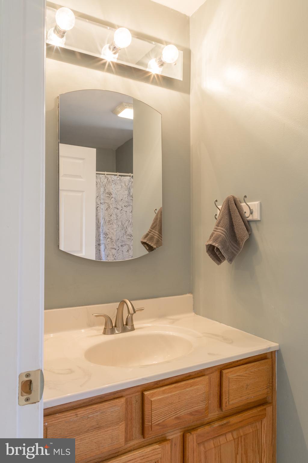 2272 Old Washington Road Westminster, MD 21157 - Photo 15 of 48 Full Bath