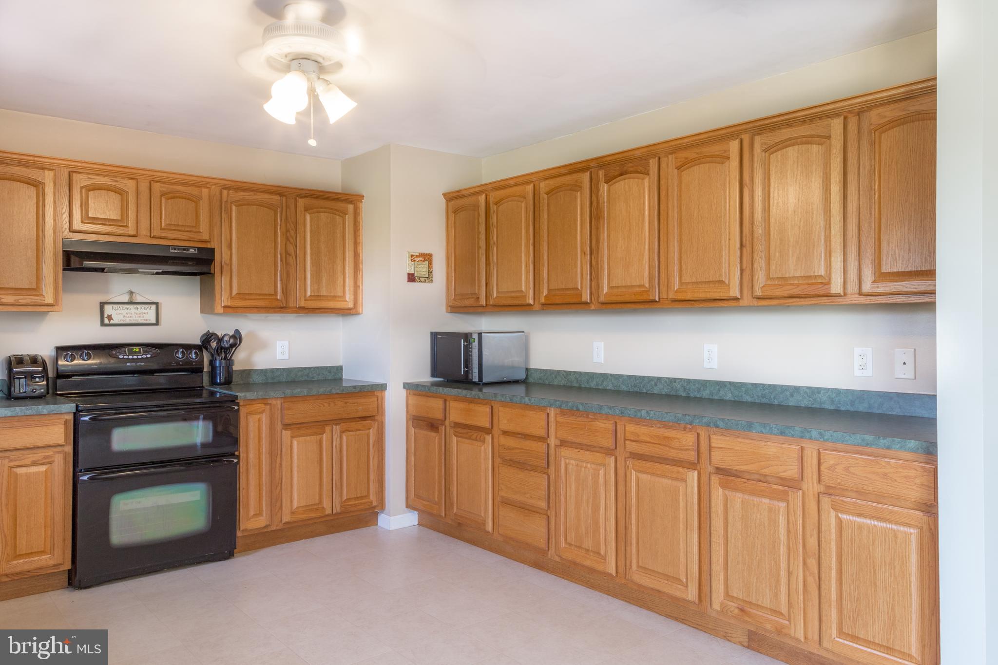 2272 Old Washington Road Westminster, MD 21157 - Photo 8 of 48 Kitchen