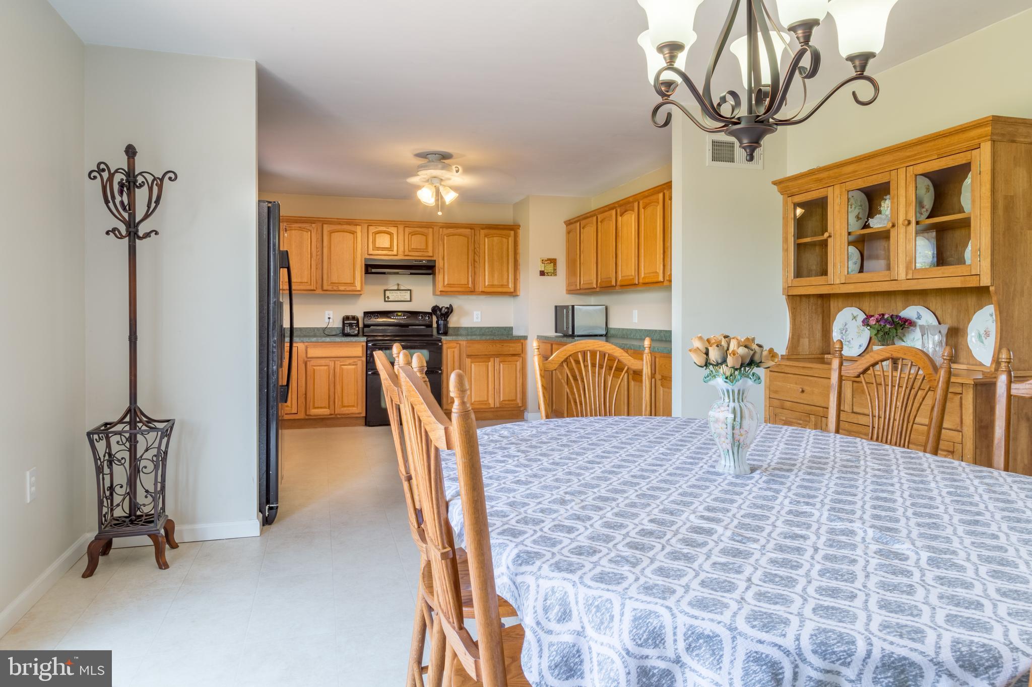 2272 Old Washington Road Westminster, MD 21157 - Photo 9 of 48 Eat in Kitchen