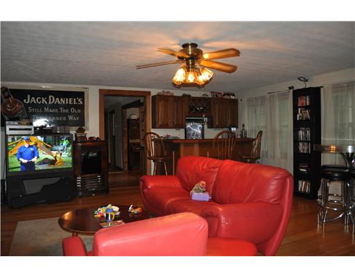 12 Burgess Road Foster, RI 02825 - Photo 5 of 13 Den/Family/Great Room.