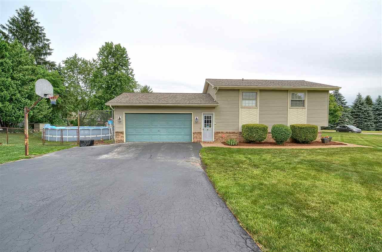 3858 Westlyn Road Lake Orion, MI 48359 - Photo 2 of 30 2 Car Garage