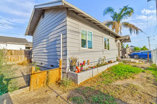 $214,999 | 408 North Orchard Street, Fresno, CA 93701
