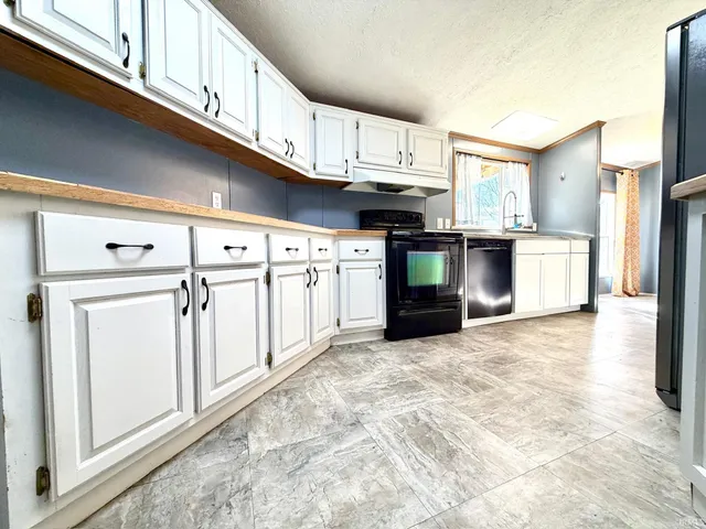 $169,900 | 308 West Brook Street, Mitchell, IN 47446