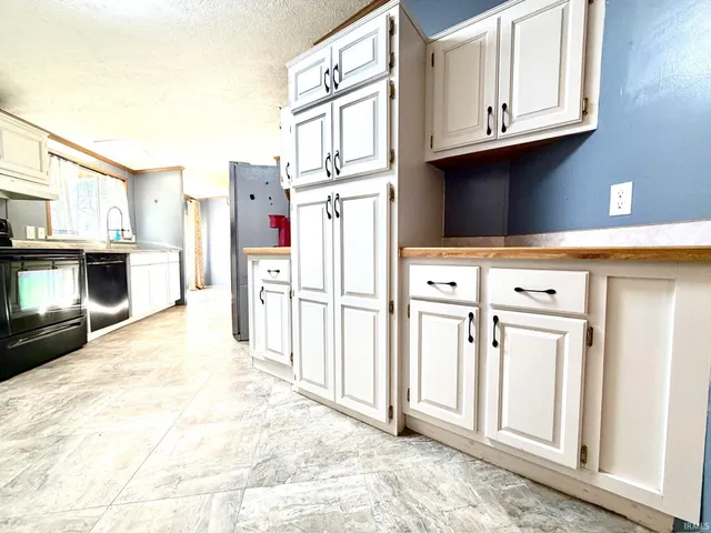 $169,900 | 308 West Brook Street, Mitchell, IN 47446