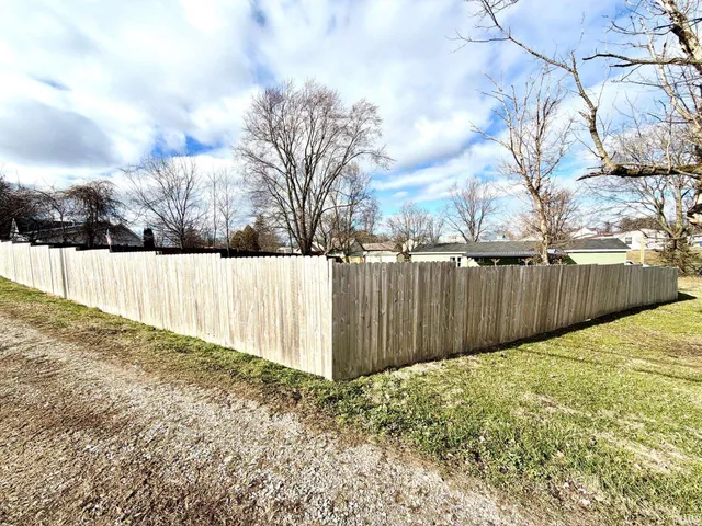 $169,900 | 308 West Brook Street, Mitchell, IN 47446