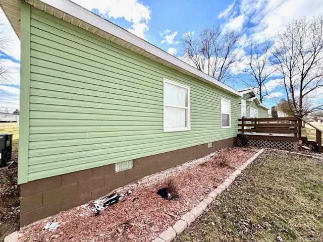 $169,900 | 308 West Brook Street, Mitchell, IN 47446