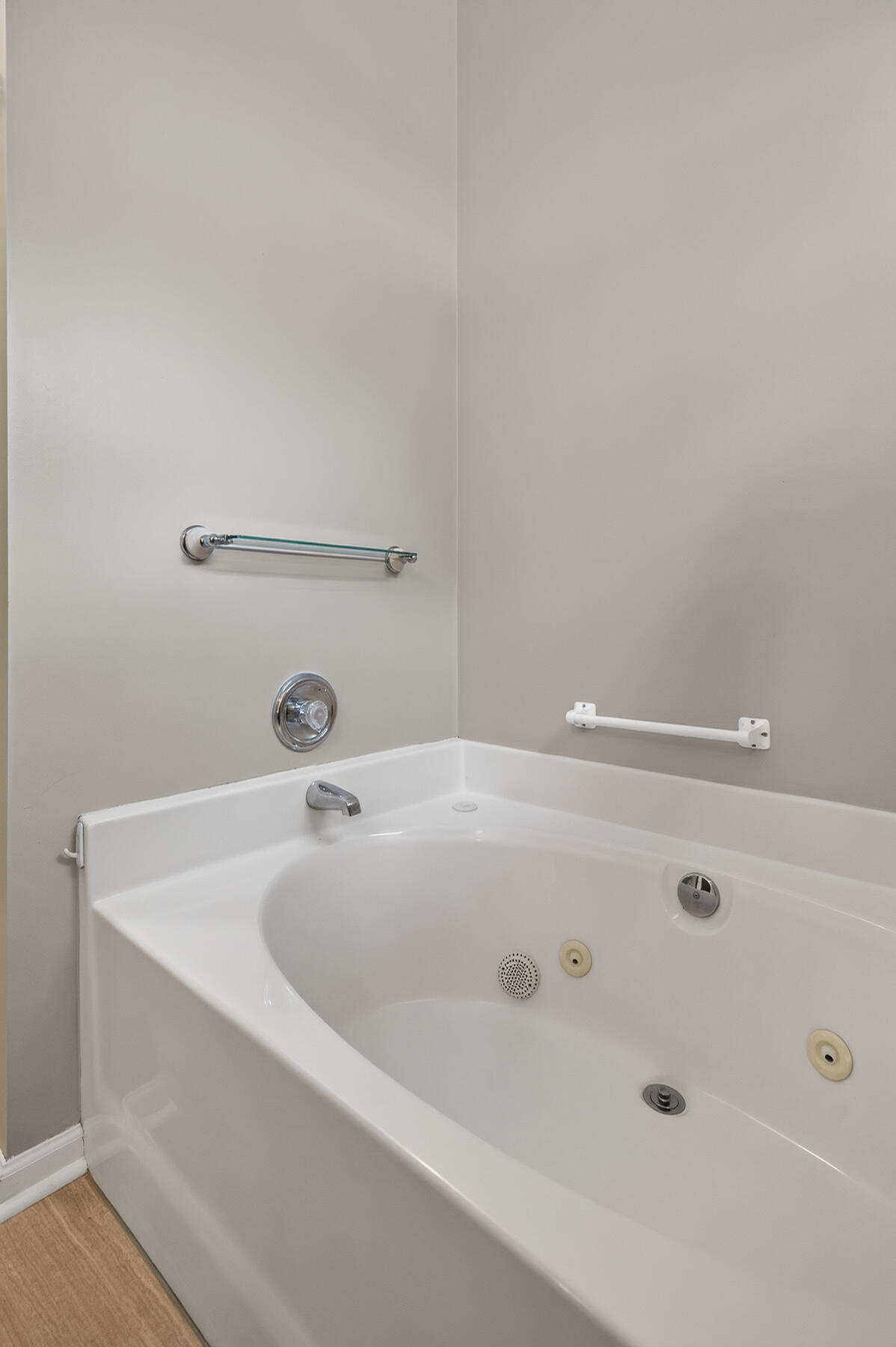 132 Paddock Way Summerville, SC 29486 - Photo 33 of 57 Primary en Suite