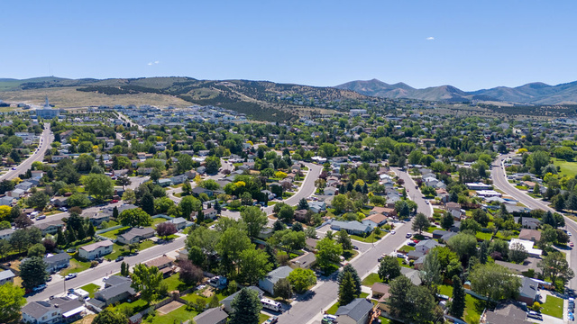 2065 Faye Lane Pocatello, ID 83201 - Photo 5 of 52