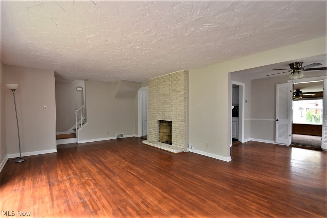 3797 Bainbridge Road Cleveland Heights, OH 44118 - Photo 5 of 35