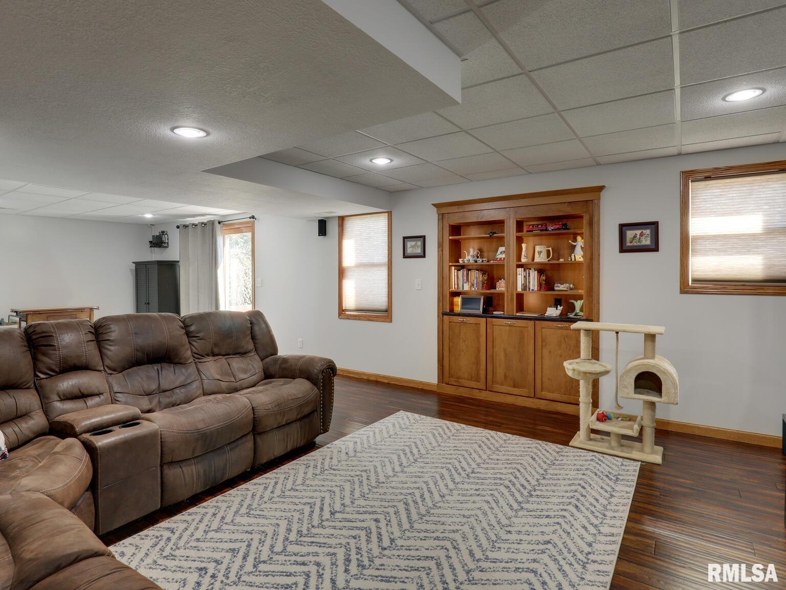 5128 Lookout Ridge Road Quincy, IL 62305 - Photo 12 of 42 Gallery Image 12