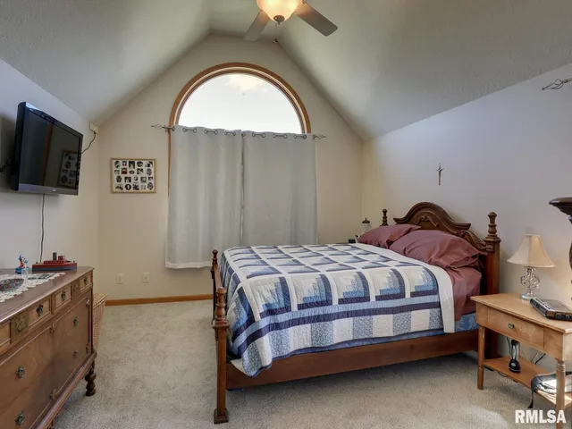 $480,000 | 5128 Lookout Ridge Road, Quincy, IL 62305