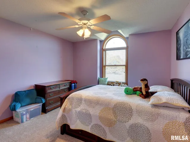 $480,000 | 5128 Lookout Ridge Road, Quincy, IL 62305